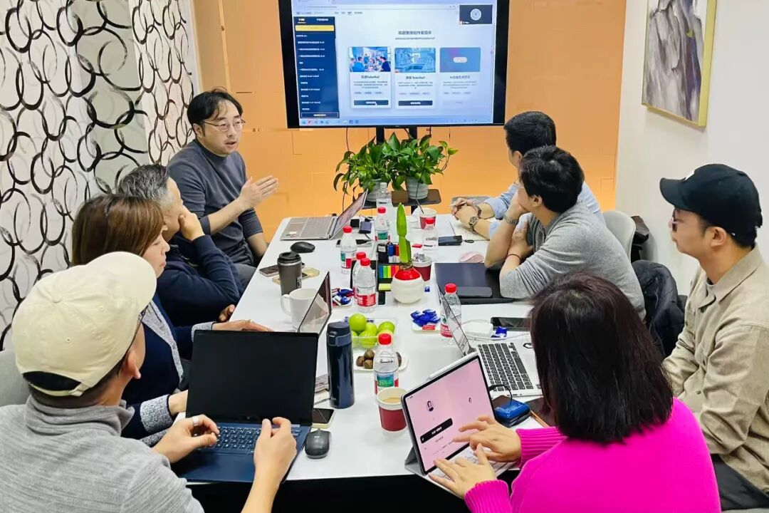 这场 AI 销售培训深度交流局，干货和福利都全部拉满！配图1